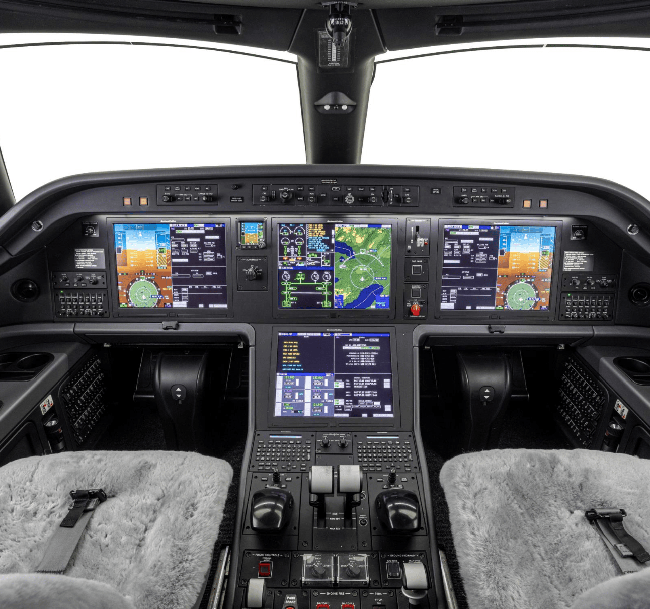 2016 Embraer Legacy 500_cockpit-1